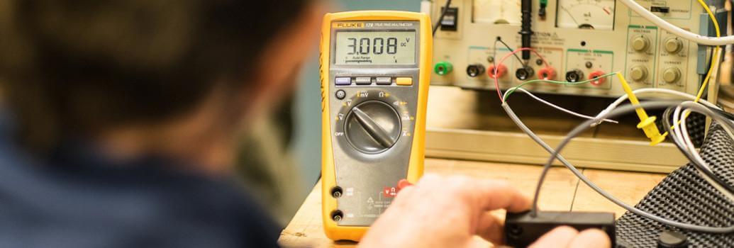 Elektrische Messgeräte, digitale Multimeter