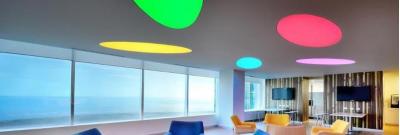 Bombillas y lámparas de colores - Ilumine su habitación con estilo